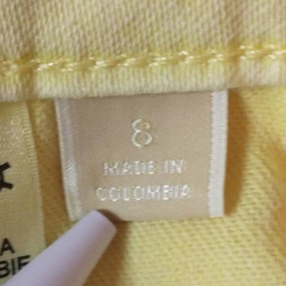 Michael Kors Izzy Cropped Skinny Jeans. Women's Size 8. Yellow. - Picture 7 of 12